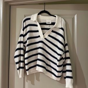 Aerie navy and white collared sweater